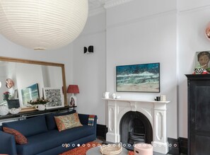 The Bengal Tiger – 2 Bedrooms with Garden in Notting Hill (1347)