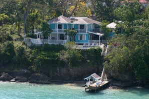 Scotch on the Rocks, Ocho Rios, Jamaica