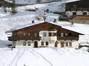 Schnee, Winter, Eigentum, Haus, Gebäude, Baum, Zuhause, Geologisches Phänomen, Dach, Einfrieren