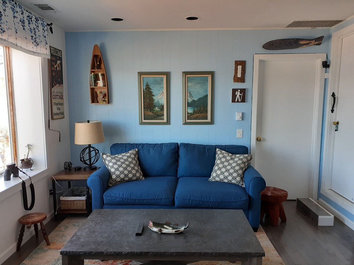 Lakefront Summer Stunner in New England Just 2 Hours From NYC