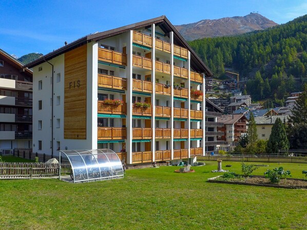 Eigentum, Gebäude, Haus, Die Architektur, Wohngebiet, Wohnung, Grundeigentum, Himmel, Gebirge, Eigentumswohnung