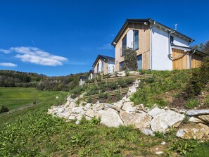 Ciel, Plante, Propriété, Nuage, Bâtiment, Paysage Naturel, Lot Terre, Herbe, Paysage, Pente