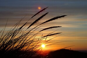 wunderschöner Sonnenuntergang und Aufgang un Hilgenriedersiel