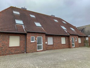 Himmel, Gebäude, Fenster, Wolke, Holz, Haus, Hütte, Wohngebiet, Fassade