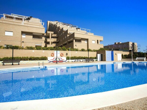 Water, Plant, Sky, Building, Property, Swimming Pool, Azure, Shade, Condominium, House