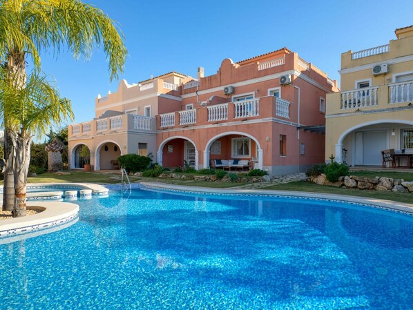 Propriété, Bâtiment, Piscine, Recours, Immobilier, Biens, Ville, Hacienda, Bleu Azur, Hôtel