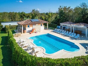 Holiday Home Swimming Pool