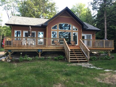 Haliburton Hideaway-Private Lakefront Cottage