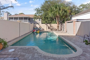 Wolfe Cottage - Private Pool