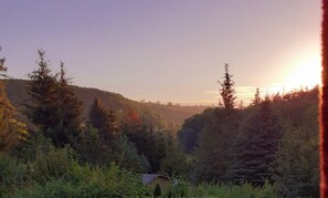 Blick von der Terrasse bei Sonnenaufgang