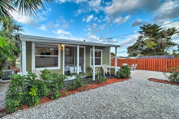 James: ''Nice place. Near many things. Quiet residential neighborhood. The apartment was spotless and we received great communication. Two bedrooms and a very nice bath. Well-stocked kitchen.''