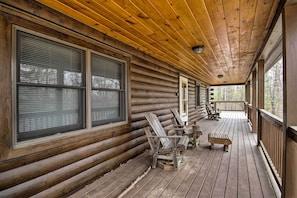 Wraparound Deck