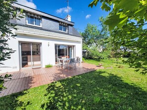 Residential Area, Home, Shrub, House, Cottage, Estate, Garden, Driveway, Yard, Suburb