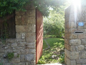 Wand, Steinwand, Baum, Gras, \"Fels, Tür, Haus, Ruinen, Die Architektur, Holz