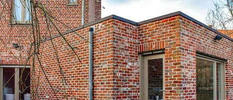 Brickwork, Brick, House, Property, Residential Area, Home, Building, Real Estate, Architecture, Wall