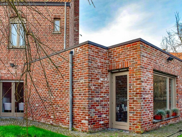 Brickwork, Brick, House, Property, Residential Area, Home, Building, Real Estate, Architecture, Wall