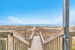 Walkway / Beach Access