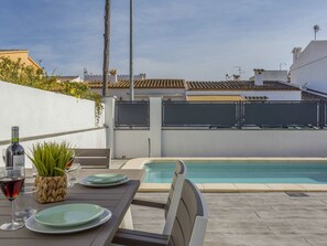 Propriété, Maison, Turquoise, Toit, Bâtiment, Immobilier, Meubles, Pièce, Architecture, Mur