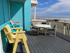 New main deck with amazing ocean views