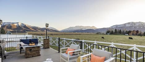 The Grand Mountain House is home to the BEST view in all of Heber. 