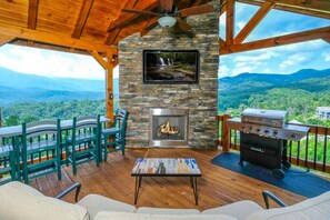 Ober Gatlinburg right view
Mt.LeConte Left view