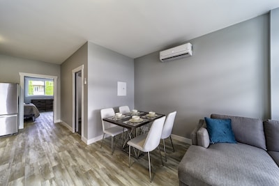 Vibrant, Modern, Spacious Apt at Tenpoint Vineyard