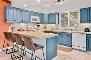 Indoors, Kitchen, Kitchen Island, Microwave, Oven