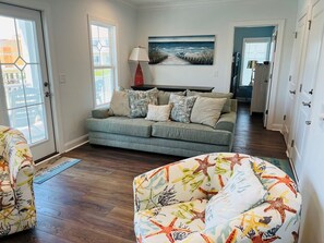 Lower Level Sitting Room 