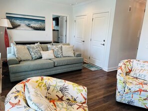 Lower Level Sitting Room 