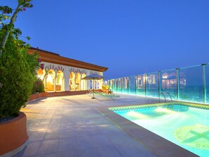 Propriété, Bâtiment, Maison, Immobilier, Domicile, Architecture, Piscine, Éclairage, Recours, Biens