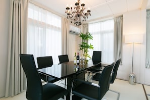 LIVING-DINING
