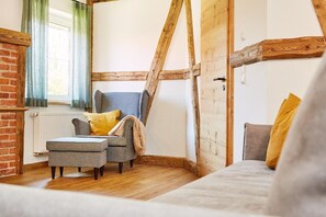 Ferienwohnung Wald mit überdachter Außenlounge-Ferienwohnungen Wald und Wiese