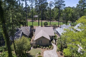 Heritage Hideaway - Pet-Friendly Vacation House in Hilton Head - Heritage Week - Fairway Views
