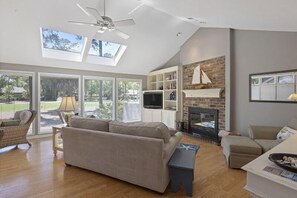 Heritage Hideaway - Pet-Friendly Vacation House in Hilton Head