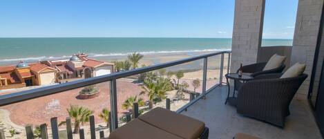 La Hacienda Vacation rental Casa Playa Vista - beach view