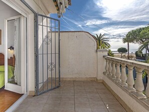 Eigentum, Gebäude, Haus, Grundeigentum, Zuhause, Wohngebiet, Wand, Balkon, Zimmer, Wohnung