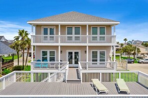 You’ll spend most of your time out here on the deck overlooking the canal