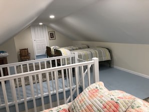 Attic Bedroom with queen and two twin beds