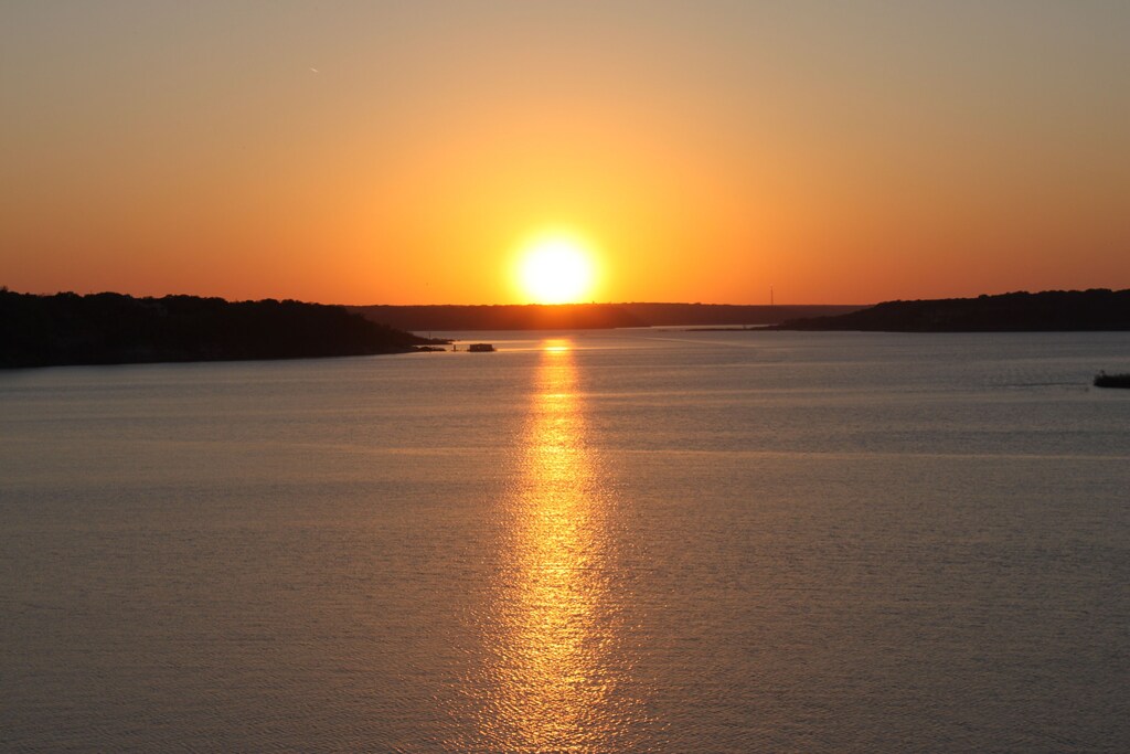 50+ Community Waterfront guest suite with deck on the Cliffs of Belton