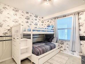 1 double bed+2 single beds