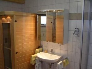 Bath/Shower