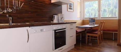 schöne, moderne, top ausgestattete Küche, Wohnung Adlerhorst 402Kappl, Ischgl
