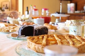 Breakfast meal