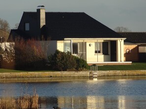 Ferienhaus A 9 am Binnensee mit Deichblick