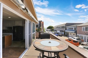 Just down the street is the famous Balboa Island Ferry that can take you to beaches on the Peninsula