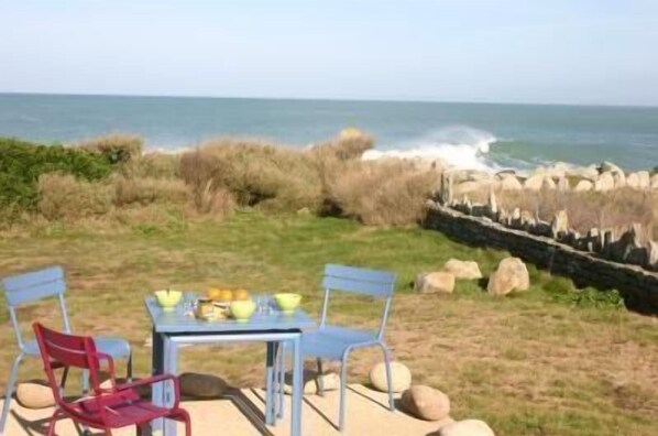 terrace facing the ocean