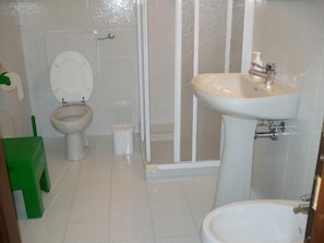 Bath/Shower