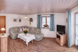 Ferienwohnung 3 für 2 Personen mit Balkon, 44m²-Wohnraum