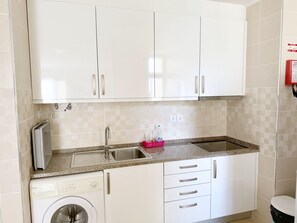 Cozinha (aberta para a sala)