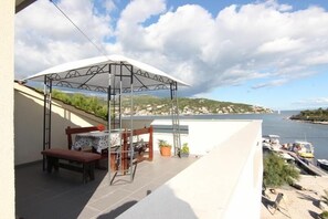 Terrasse mit Meerblick